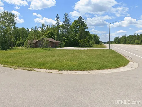 $85,000 | 6128 Arbor Avenue, Naubinway, MI 49762