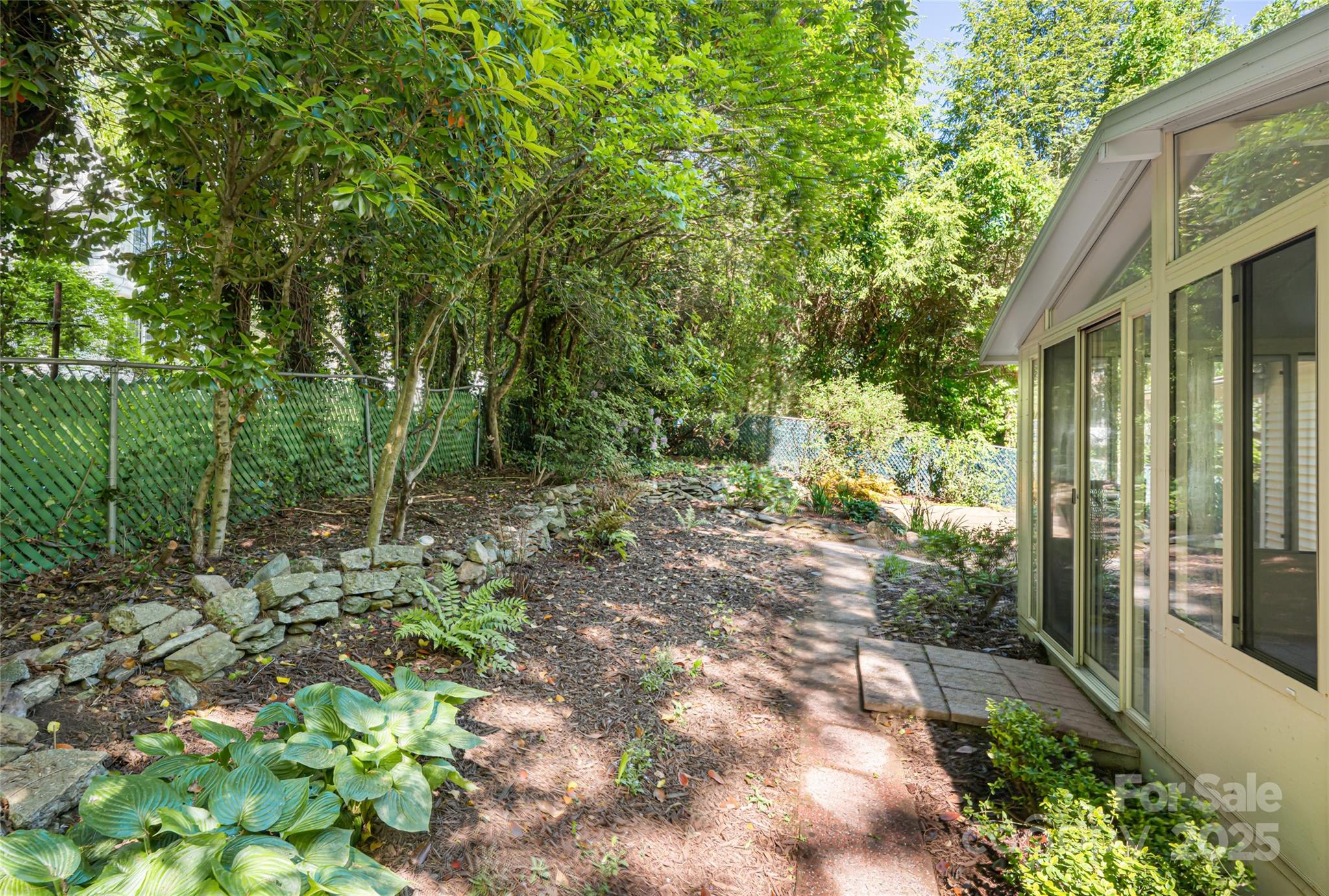 95 Beverly Road Asheville, NC 28805 - Photo 12 of 37 Gallery Image 12