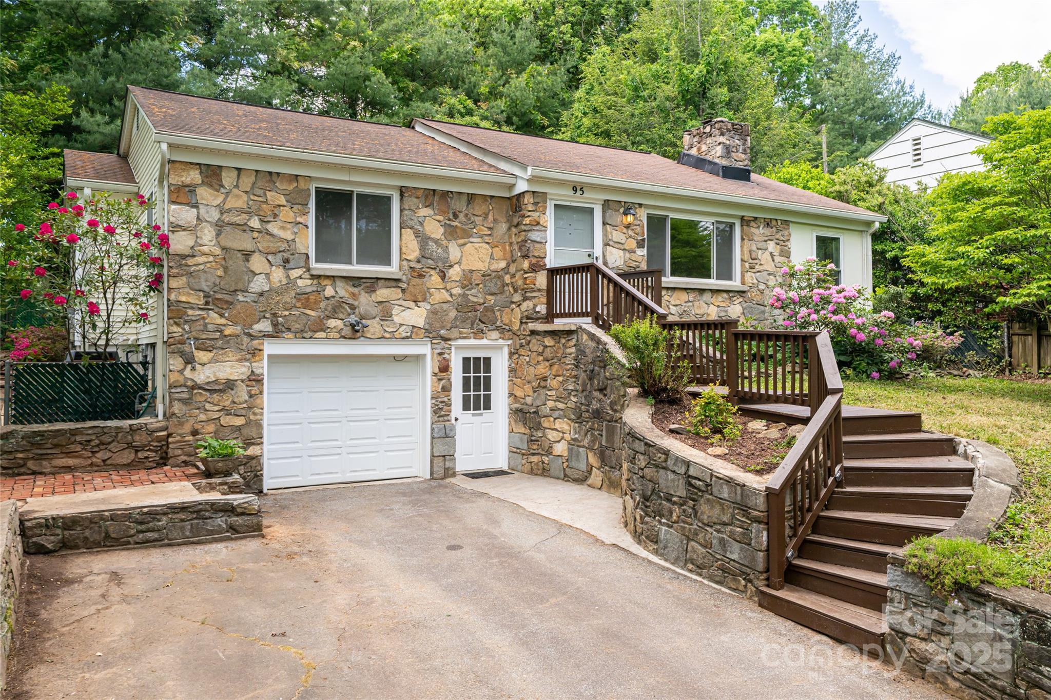 95 Beverly Road Asheville, NC 28805 - Photo 2 of 37 Gallery Image 2