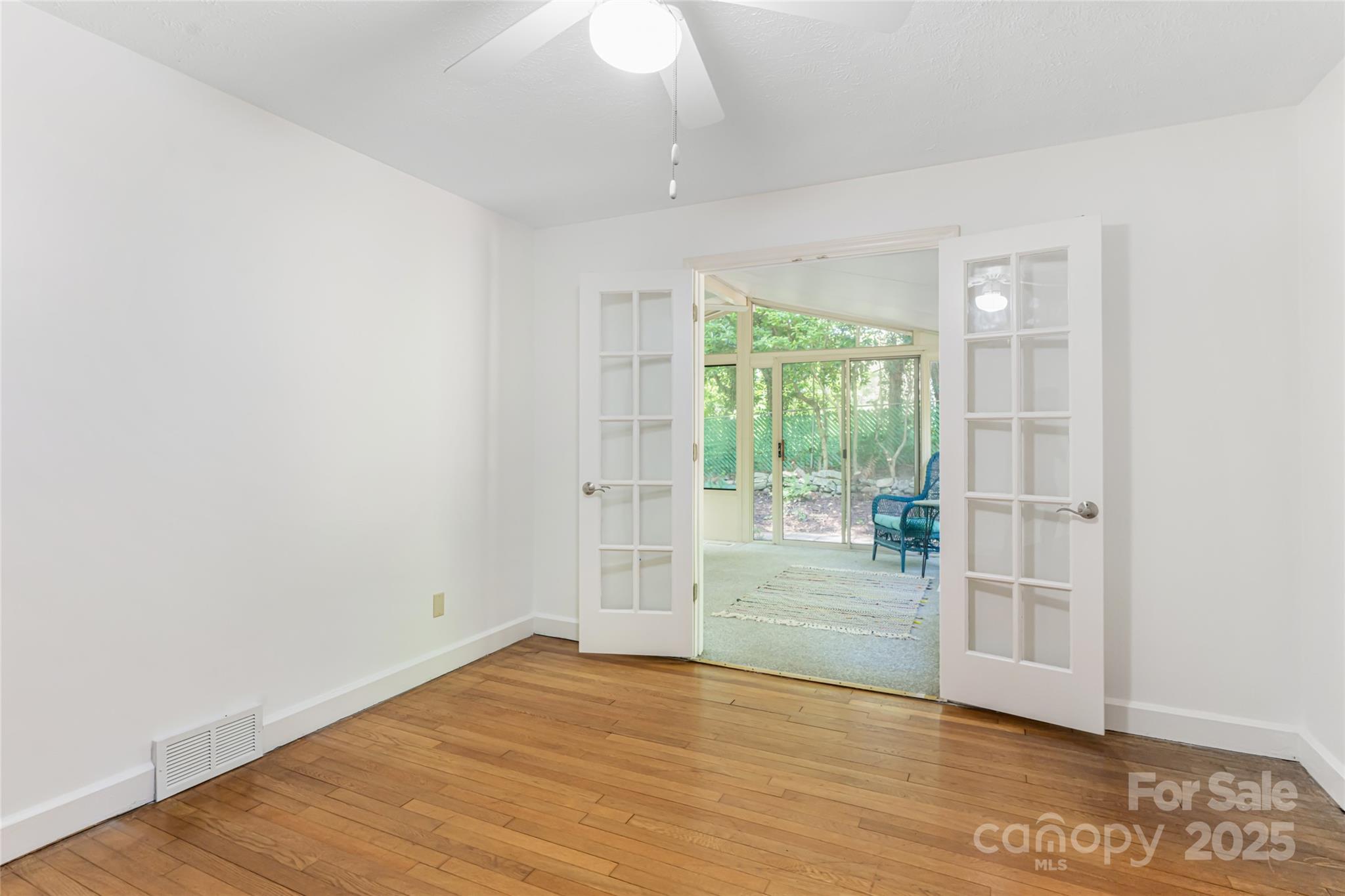 95 Beverly Road Asheville, NC 28805 - Photo 25 of 37 Gallery Image 25