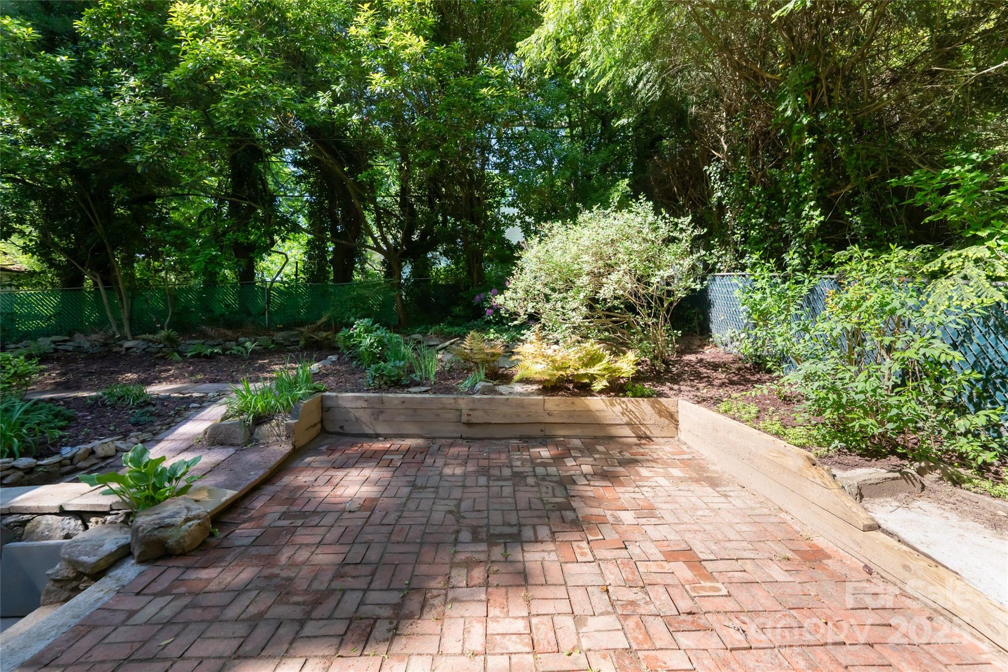 95 Beverly Road Asheville, NC 28805 - Photo 7 of 37 Gallery Image 7