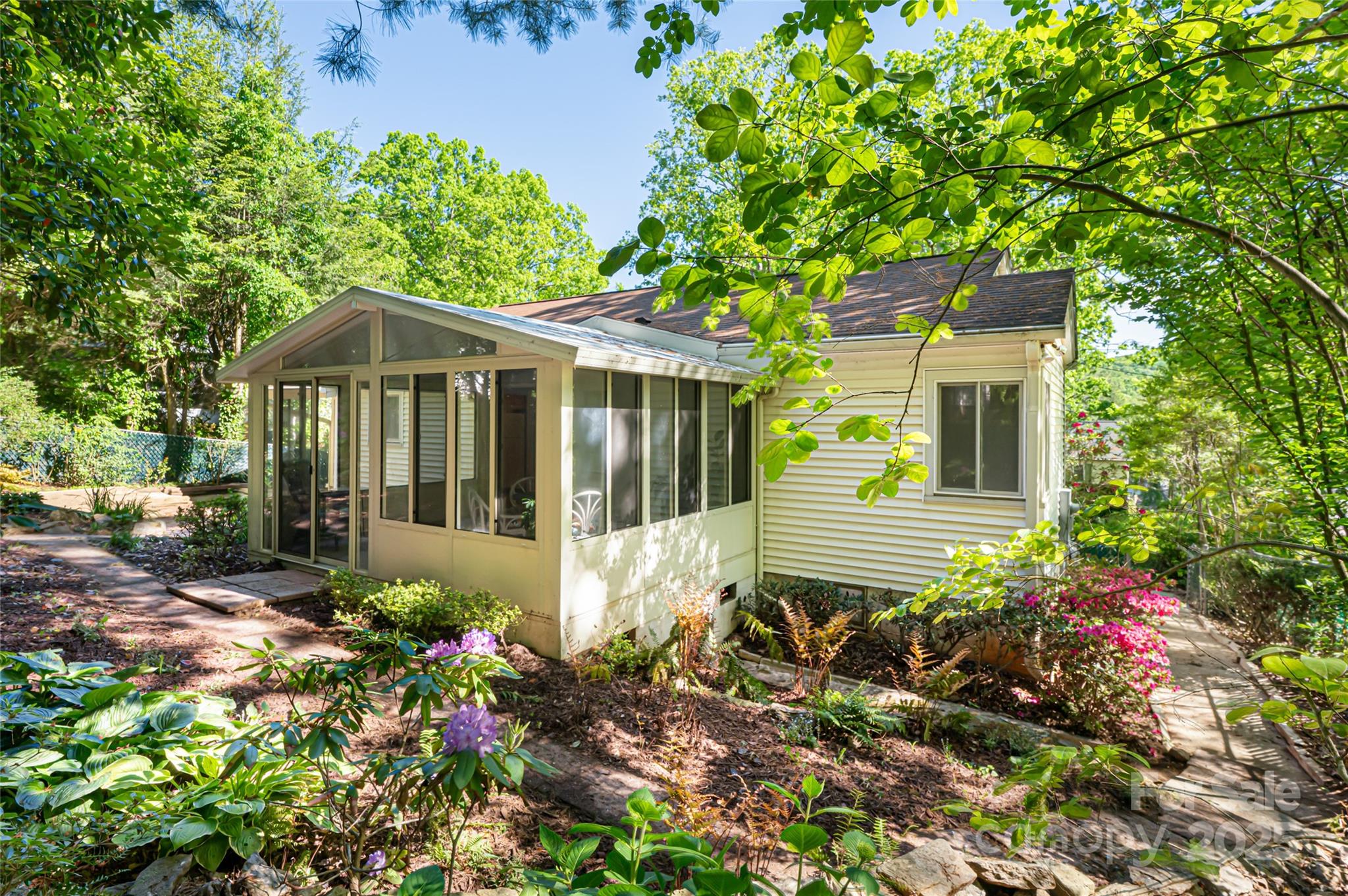 95 Beverly Road Asheville, NC 28805 - Photo 10 of 37 Gallery Image 10