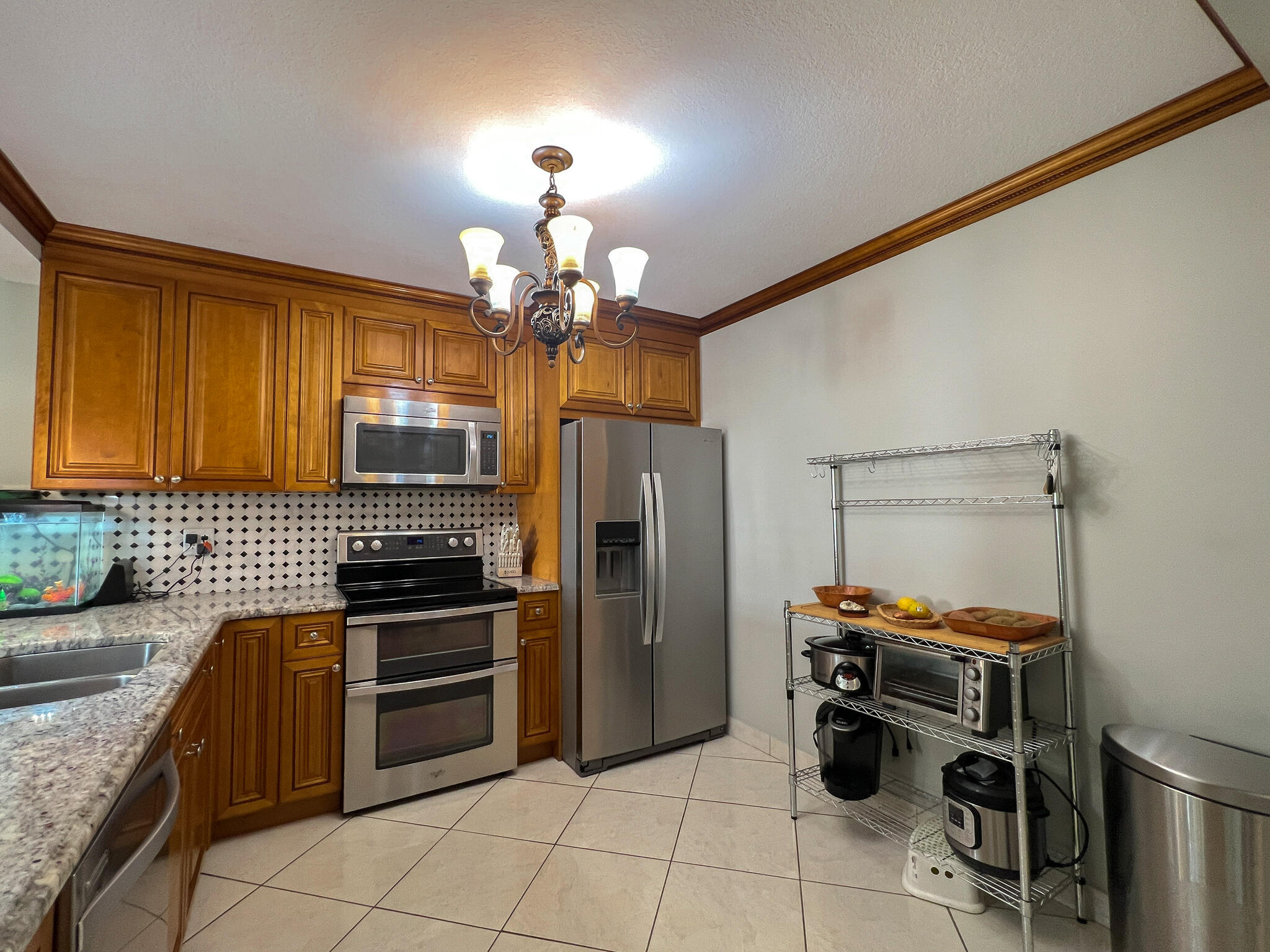 9111 Tracy Court, Unit 6 Boca Raton, FL 33496 - Photo 8 of 20 IMG_2426