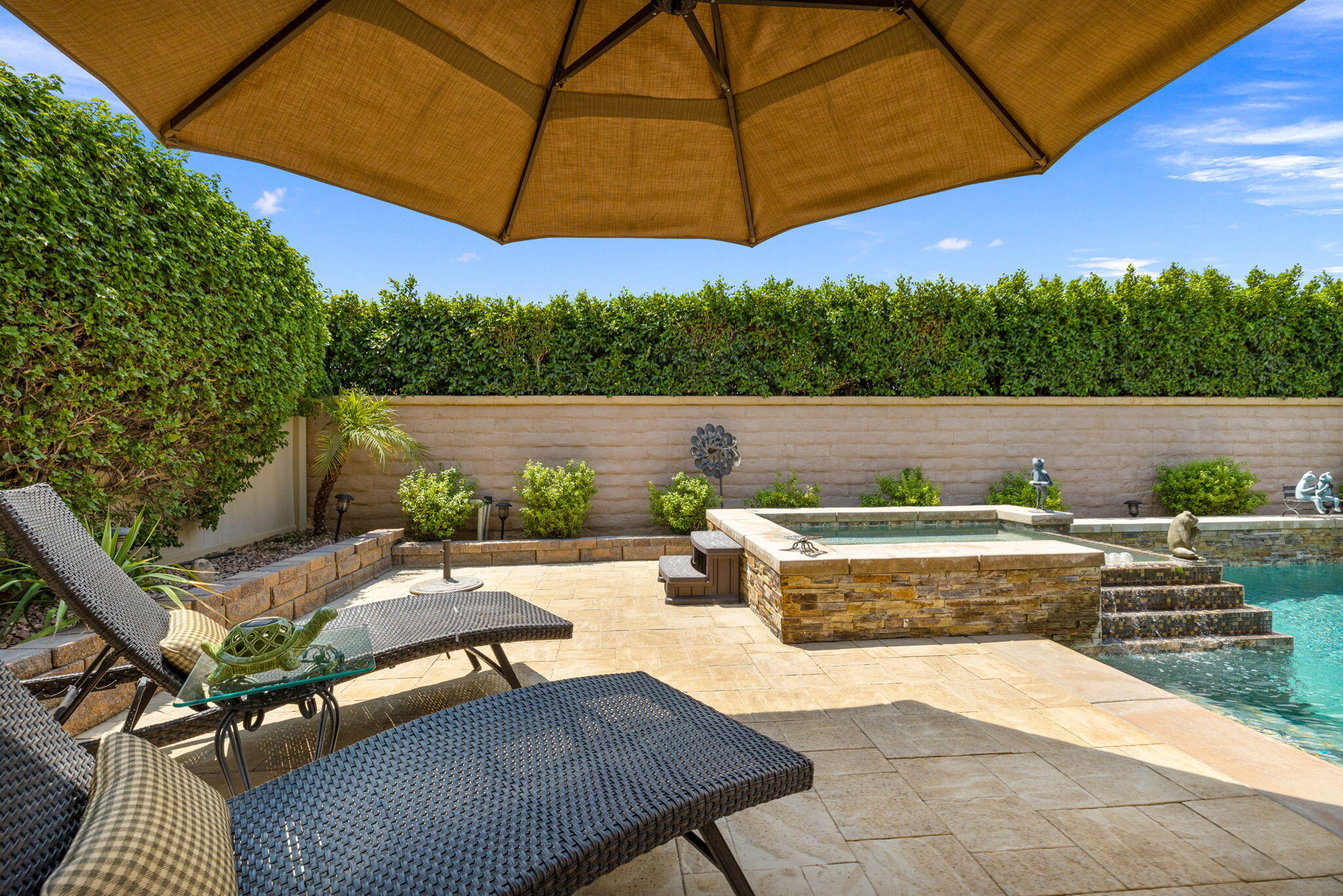 215 Strada Nova Palm Desert, CA 92260 - Photo 35 of 44