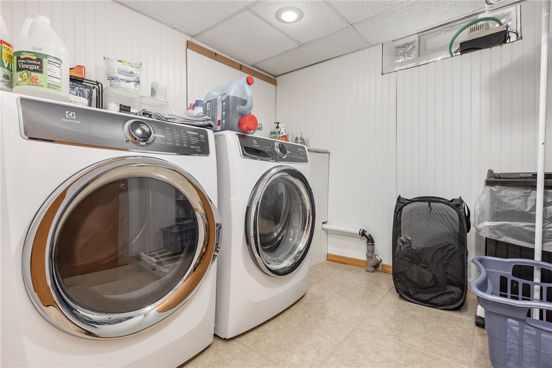 392 Wimbledon Road Irondequoit, NY 14617 - Photo 24 of 38