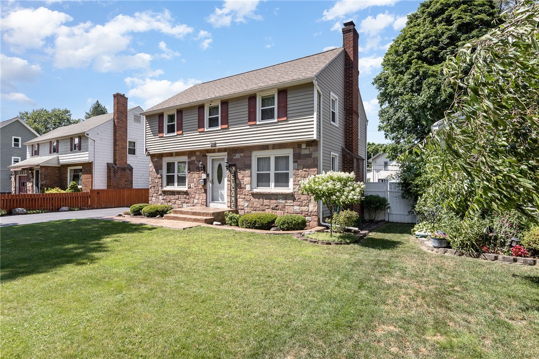 392 Wimbledon Road Irondequoit, NY 14617 - Photo 4 of 38