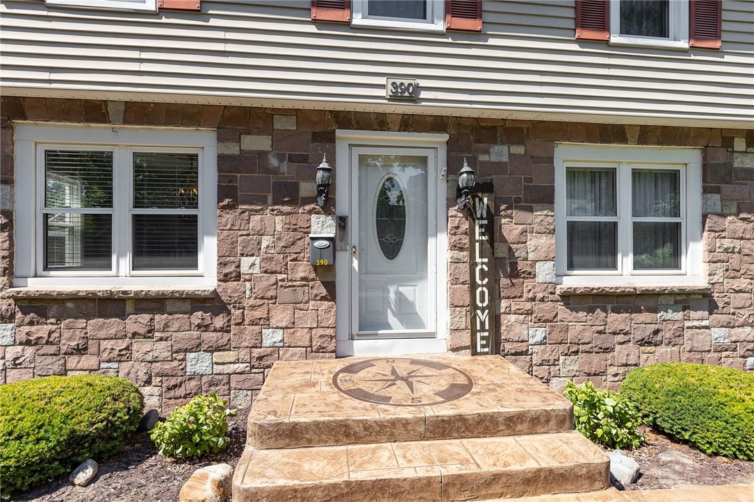 392 Wimbledon Road Irondequoit, NY 14617 - Photo 5 of 38