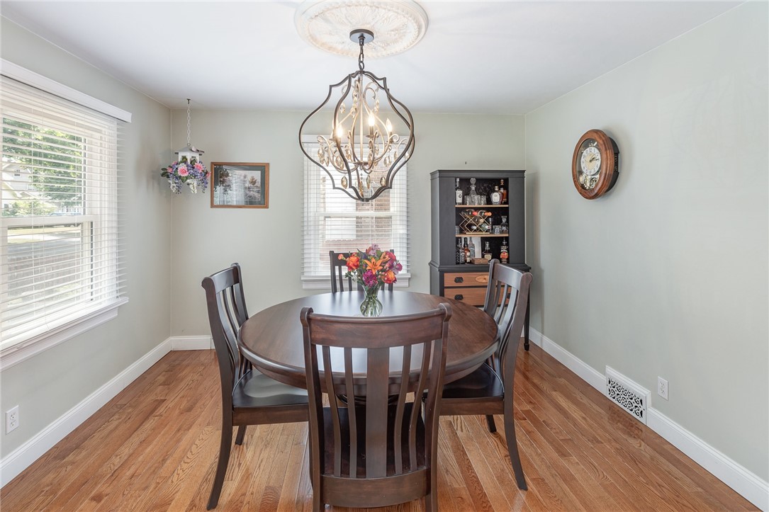 392 Wimbledon Road Irondequoit, NY 14617 - Photo 10 of 38