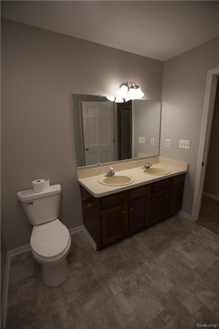 13906 Rocky Ridge Hartland, MI 48353 - Photo 25 of 73 RRK-124.jpg