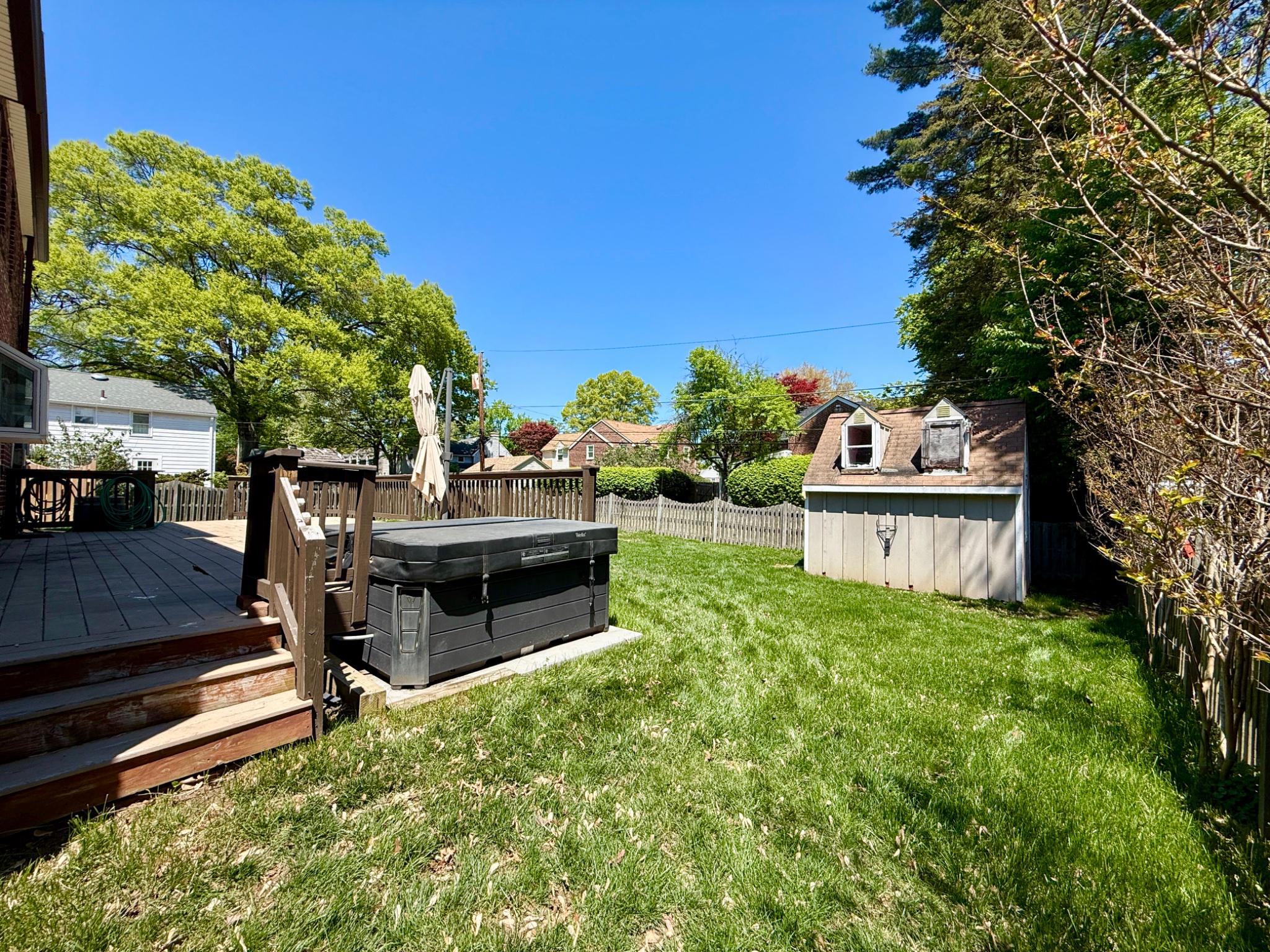 418 East Country Club Lane Wallingford, PA 19086 - Photo 50 of 59 Hot tub/backyard