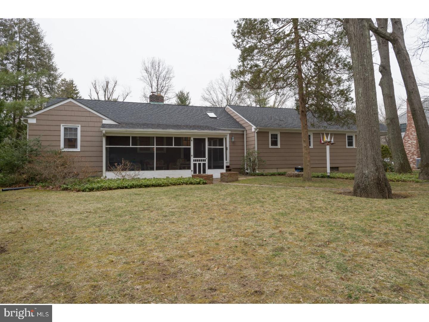 286 Clarksville Road Princeton Junction, NJ 08550 - Photo 17 of 18 Exterior Back