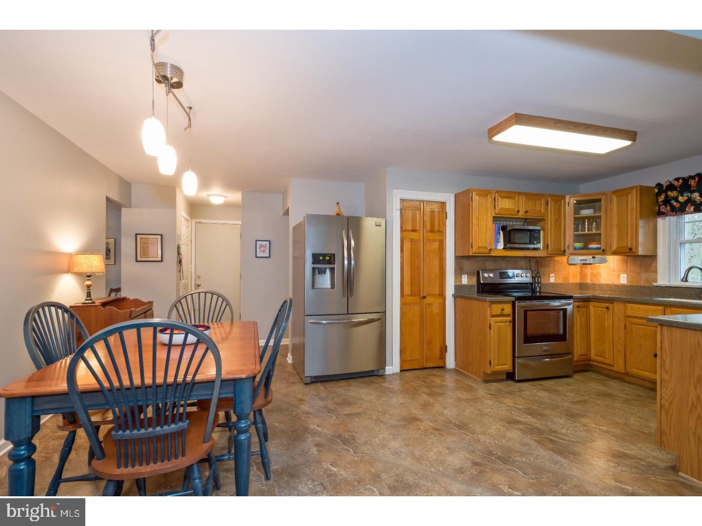 286 Clarksville Road Princeton Junction, NJ 08550 - Photo 5 of 18 Kitchen