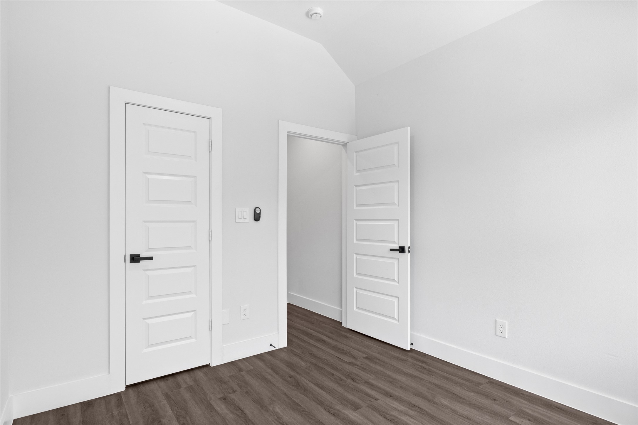 2303 Staples Street Houston, TX 77026 - Photo 21 of 33 Second bedroom