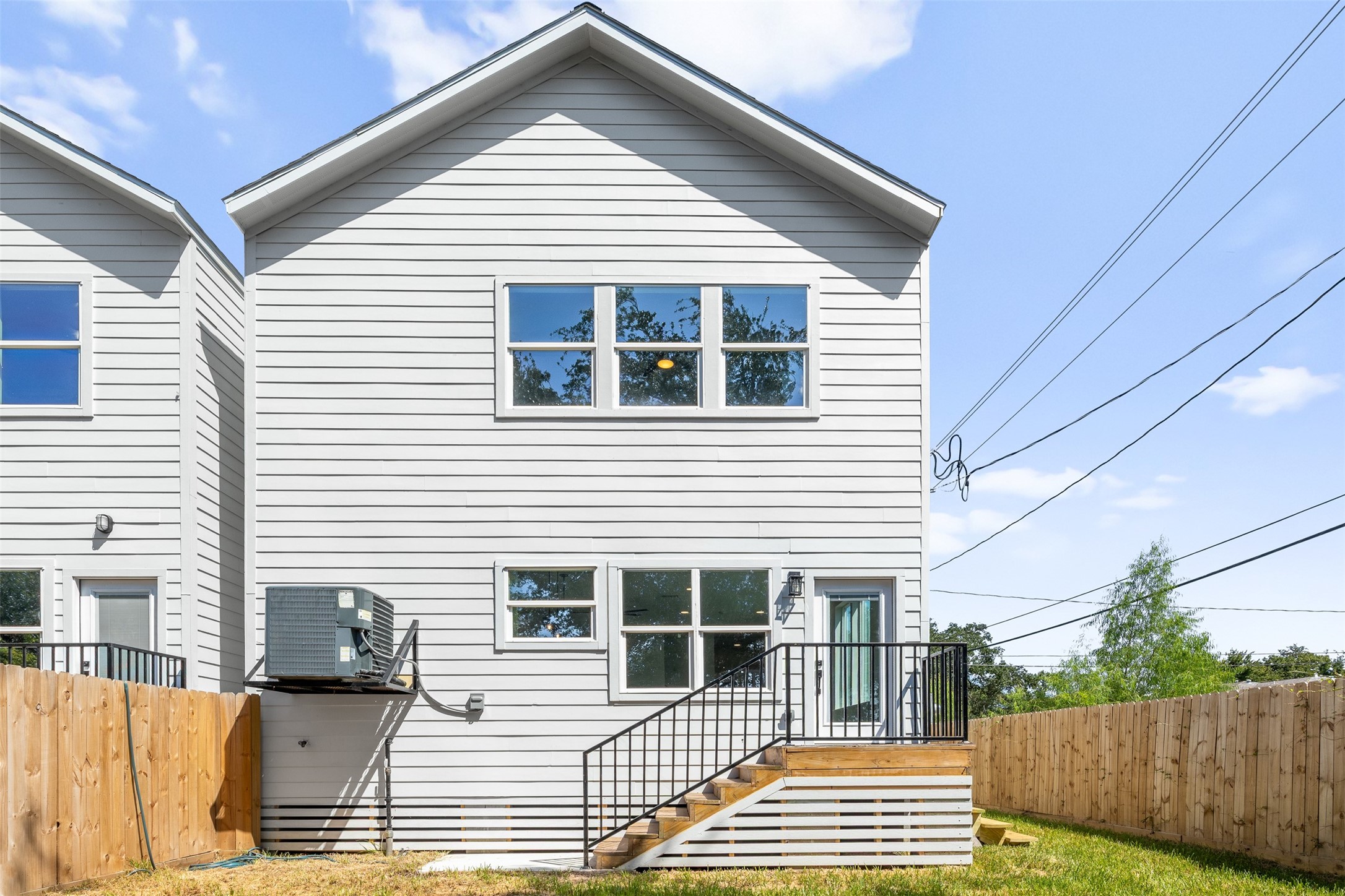 2303 Staples Street Houston, TX 77026 - Photo 26 of 33 Backyard