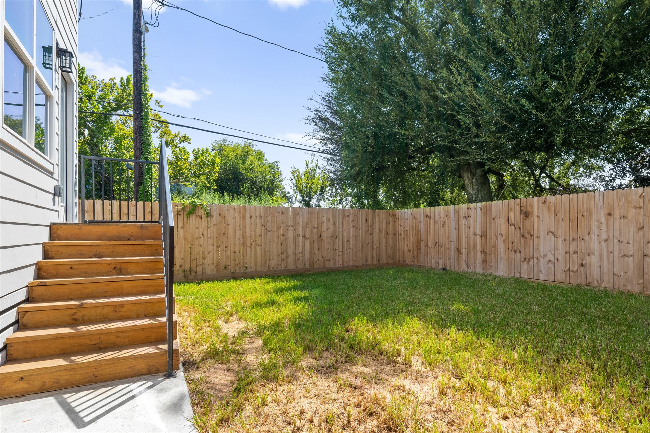 2303 Staples Street Houston, TX 77026 - Photo 27 of 33 Backyard