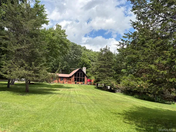 $509,900 | 92 Twinshaven Road, Napanoch, NY 12458