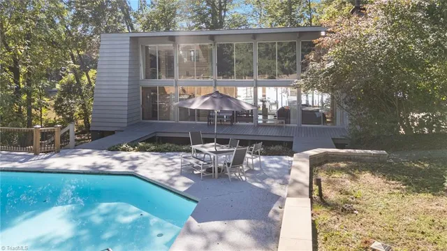 $850,000 | 1112 Riverwood Drive, Lexington, NC 27292