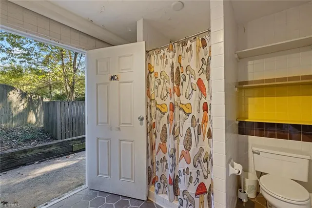 $850,000 | 1112 Riverwood Drive, Lexington, NC 27292