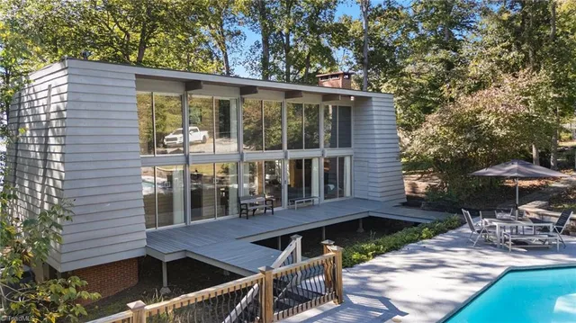 $850,000 | 1112 Riverwood Drive, Lexington, NC 27292