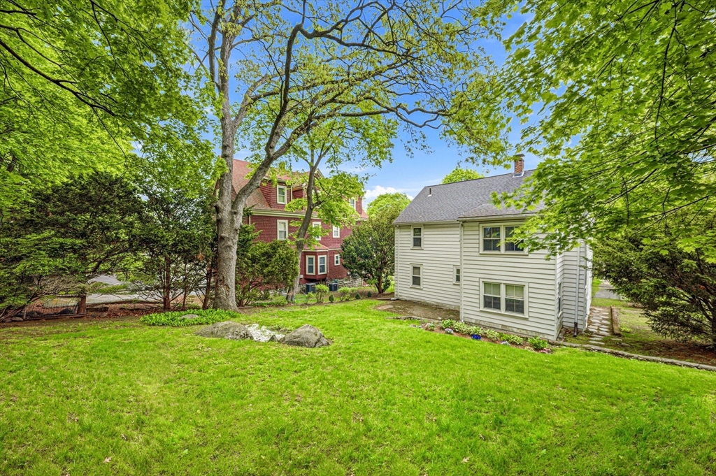 33 Harvard Street, Unit 2 Arlington, MA 02476 - Photo 4 of 41