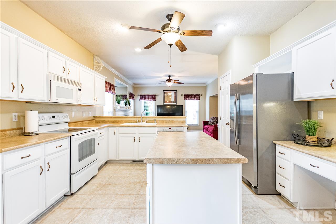 5419 Staysail Court Raleigh, NC 27613 - Photo 8 of 24