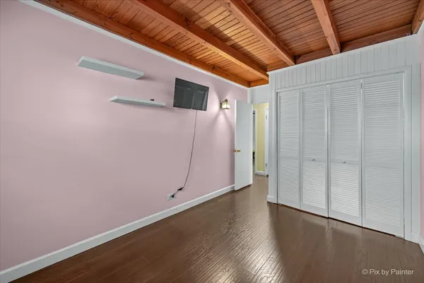$344,900 | 1100 West Highland Avenue, Elgin, IL 60123