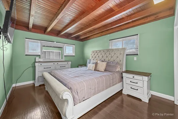 $344,900 | 1100 West Highland Avenue, Elgin, IL 60123