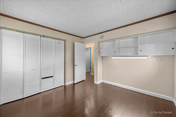 $344,900 | 1100 West Highland Avenue, Elgin, IL 60123