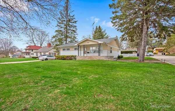$344,900 | 1100 West Highland Avenue, Elgin, IL 60123