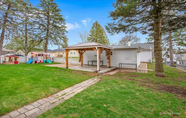 $344,900 | 1100 West Highland Avenue, Elgin, IL 60123