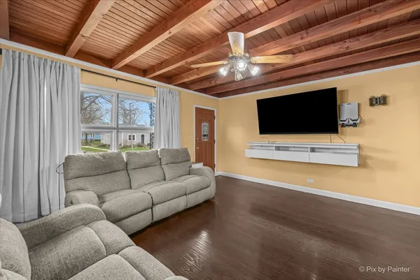 $344,900 | 1100 West Highland Avenue, Elgin, IL 60123