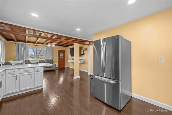 $344,900 | 1100 West Highland Avenue, Elgin, IL 60123