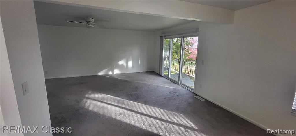 2471 Mulberry Road, Unit 16 Bloomfield Hills, MI 48302 - Photo 6 of 18