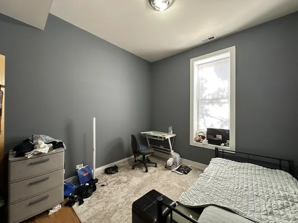 $3,175 | 2835 North Damen Avenue, Unit 2R, Chicago, IL 60618