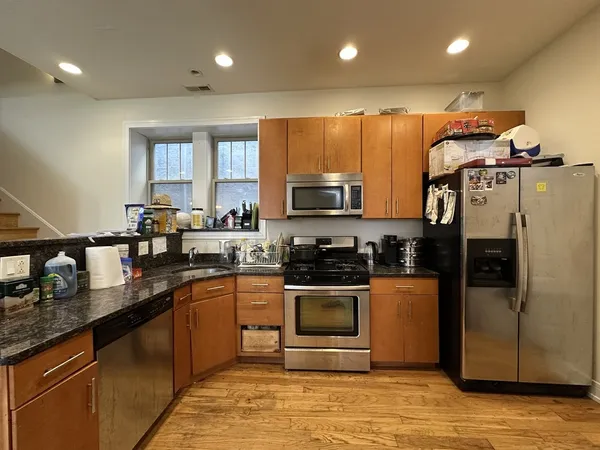 $3,175 | 2835 North Damen Avenue, Unit 2R, Chicago, IL 60618