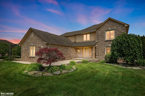 $535,000 | 19773 Prince Drive, Macomb, MI 48044