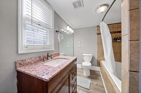 $300,000 | 4621 Genessee Street, Kansas City, MO 64112