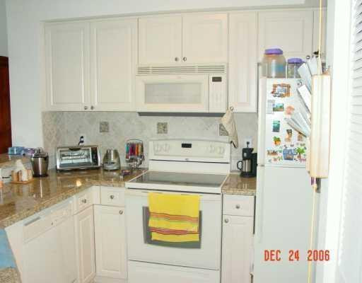 6318 West Sample Road, Unit B5 Coral Springs, FL 33067 - Photo 4 of 13 Kitchen