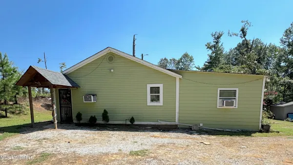 $87,998 | 853 Lakeside Drive, Walnut, MS 38683