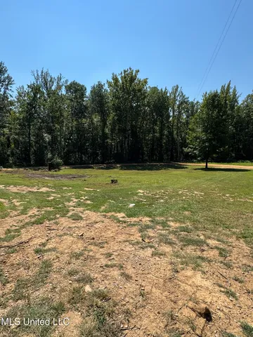 $91,000 | 853 Lakeside Drive, Walnut, MS 38683