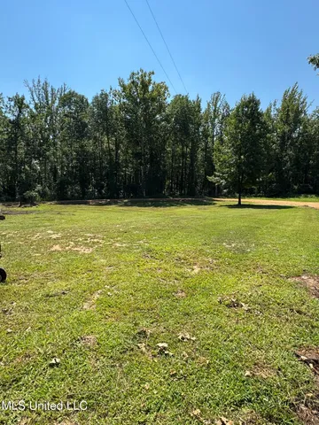 $91,000 | 853 Lakeside Drive, Walnut, MS 38683