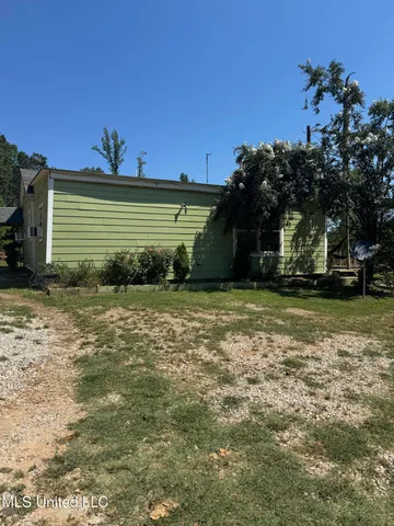 $90,998 | 853 Lakeside Drive, Walnut, MS 38683