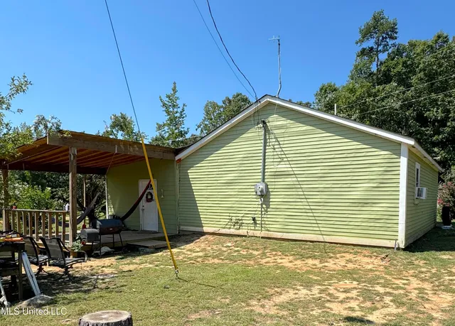 $90,998 | 853 Lakeside Drive, Walnut, MS 38683