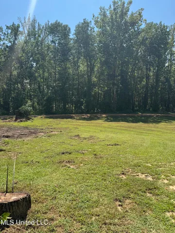 $91,000 | 853 Lakeside Drive, Walnut, MS 38683