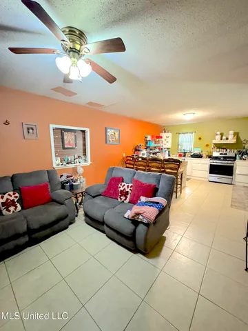 $91,000 | 853 Lakeside Drive, Walnut, MS 38683