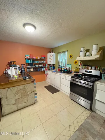 $91,000 | 853 Lakeside Drive, Walnut, MS 38683