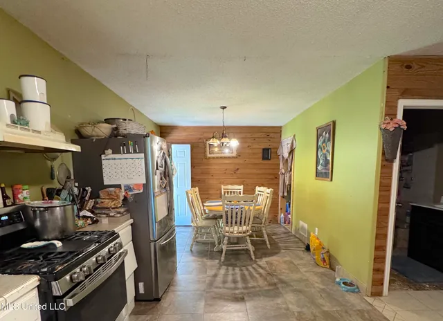 $91,000 | 853 Lakeside Drive, Walnut, MS 38683