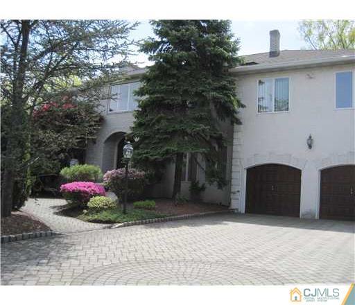 89 Webb Street Edison, NJ 08820 - Photo 1 of 8 Gallery Image 1
