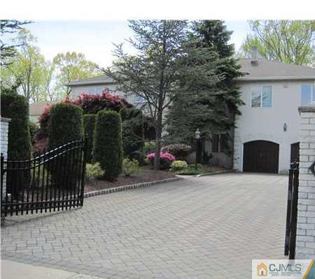 89 Webb Street Edison, NJ 08820 - Photo 3 of 8 Gallery Image 3