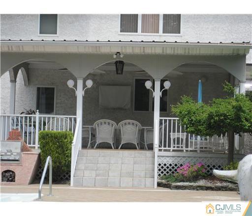 89 Webb Street Edison, NJ 08820 - Photo 7 of 8 Gallery Image 7
